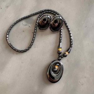Nice Duo Necklace and clip earrings
